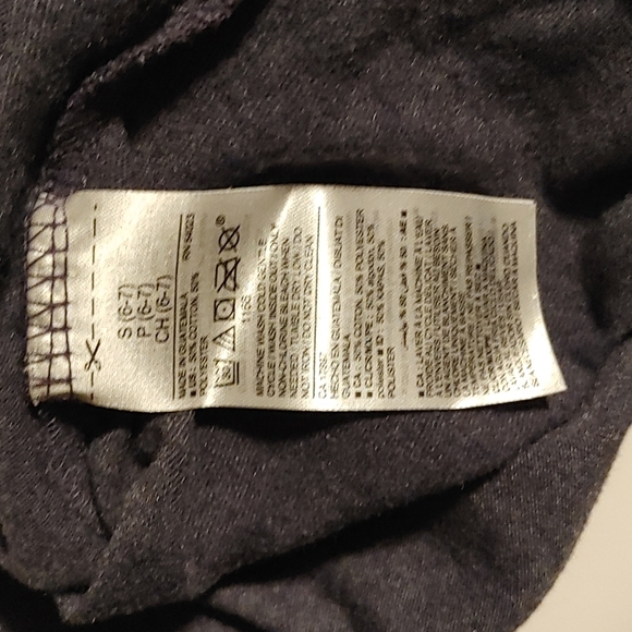 3/$25 OLD Navy long sleeves children t-shirt with figure skates applique - Picture 9 of 9